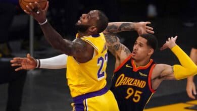 Los Angeles Lakers se interesan en Juan Toscano
